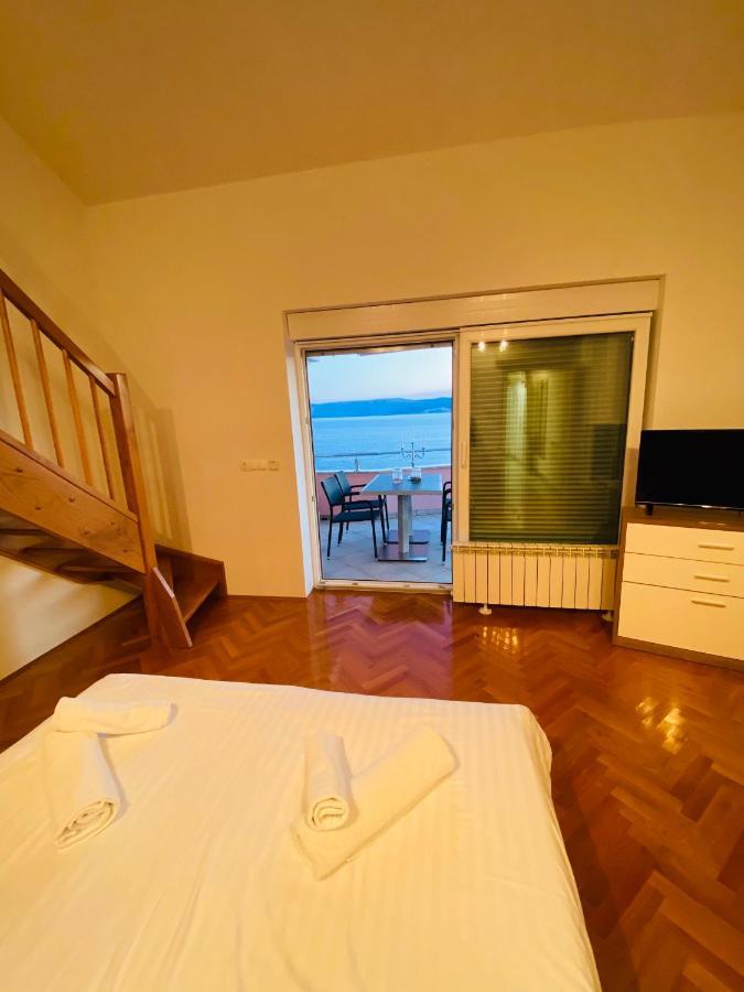 Apartments La Mer Нови-Винодолски Экстерьер фото